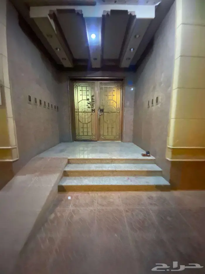 للبيع عمارة تجارية 750 متر 11 شقة بحى المونسية-عرض رقم 1446H 0