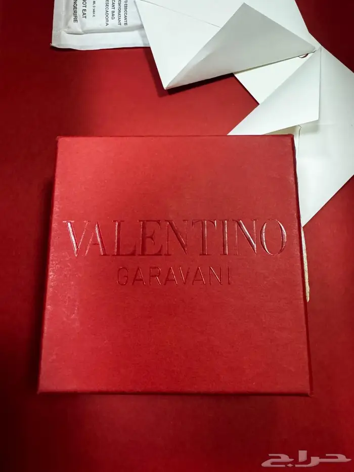 اكسسوارات رجالية فاخرة فالنتينو غارافاني لوي فيتون هيرمز 6