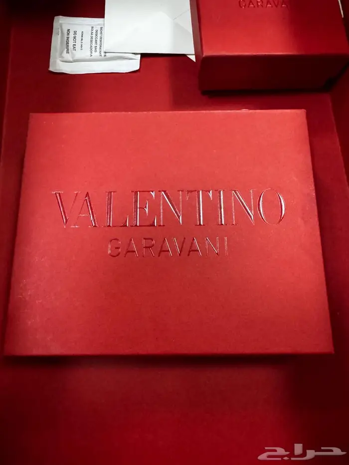 اكسسوارات رجالية فاخرة فالنتينو غارافاني لوي فيتون هيرمز 7