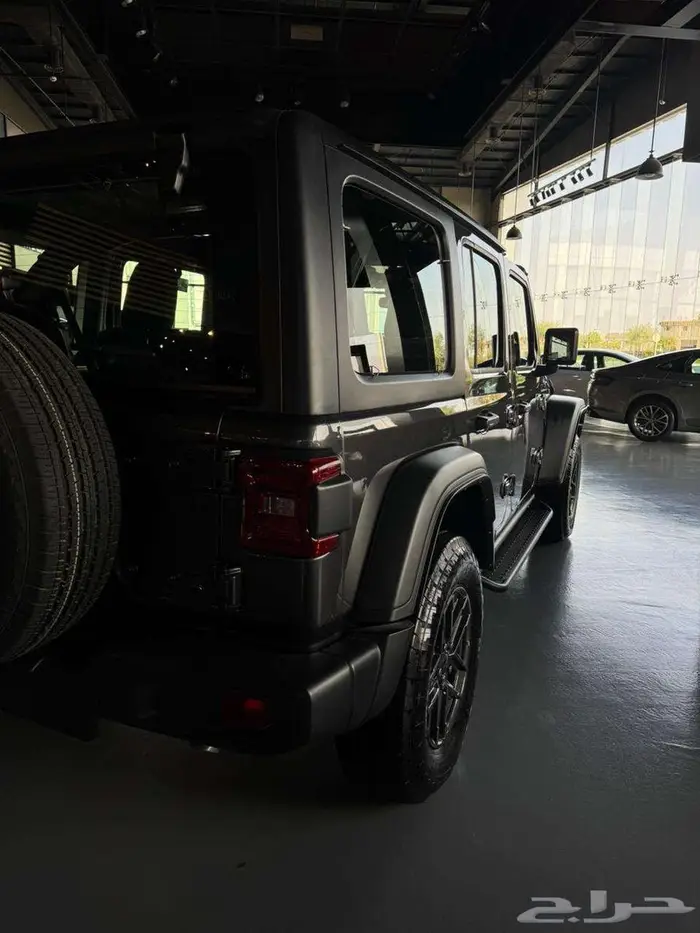 جيب رانجلر سبورت 2025 الان لدى سفنز 13