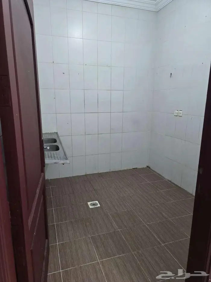 شقة عوائل للإيجار 3 غرف وصاله في النزهه بجدة 2100 ريال 11