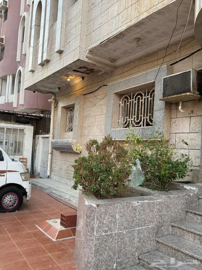 شقة عوائل للإيجار 3 غرف وصاله في النزهه بجدة 2100 ريال 2