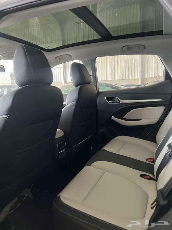 MGZS 1.3T AT LUXURY 2024 16