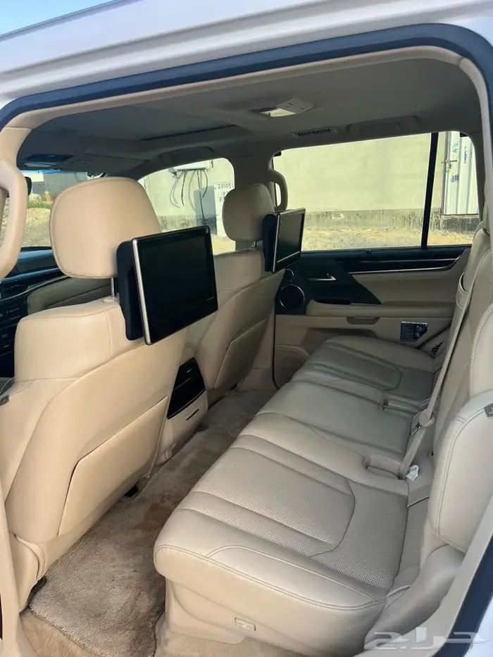 جيب لكزس LX 2016 6