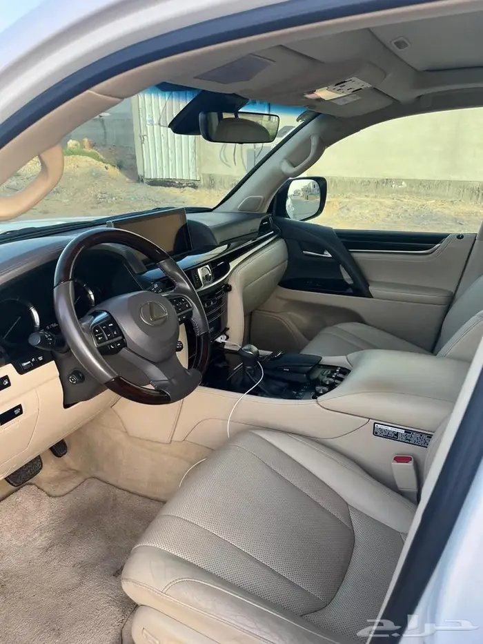 جيب لكزس LX 2016 5
