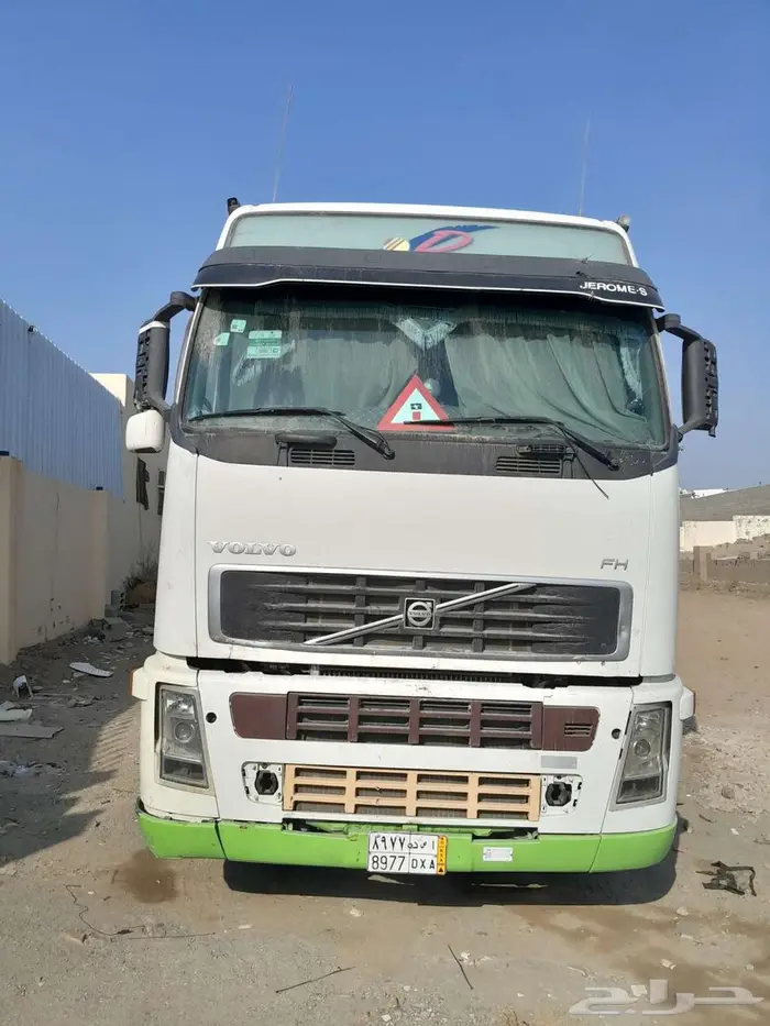 راس شاحنه فولفو 2007 بحاله جيده مفحوص مجدد القير اتمتك 4