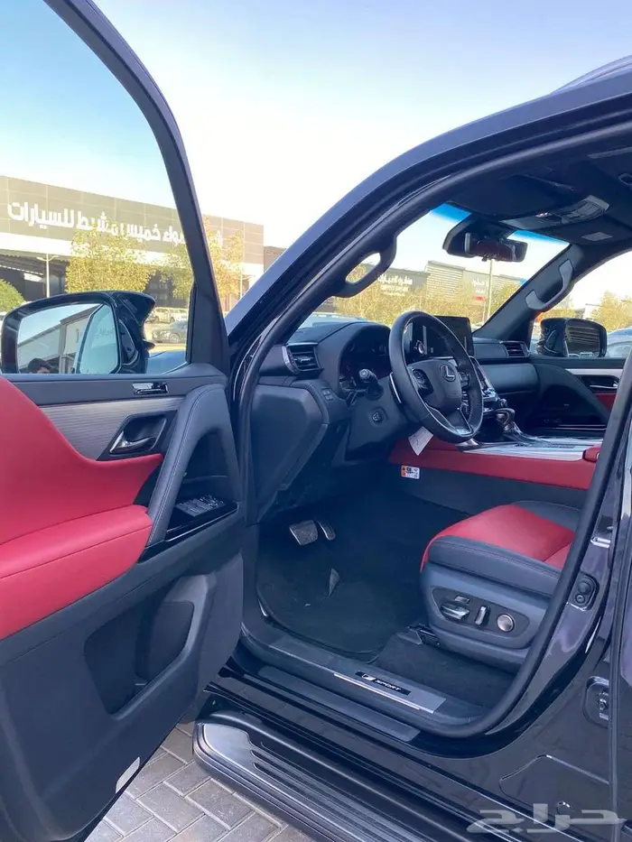 لكزس اف اسبوت الساير موديل 2025 عداد 10 الاف كم فقط 7