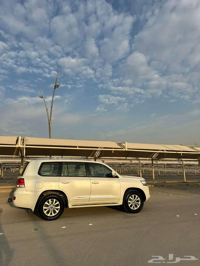 لاندكروزر ديزل GXR 2018 4