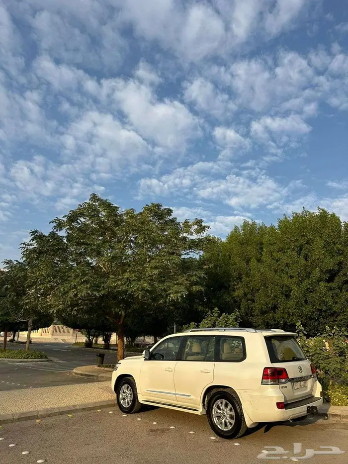 لاندكروزر ديزل GXR 2018 1