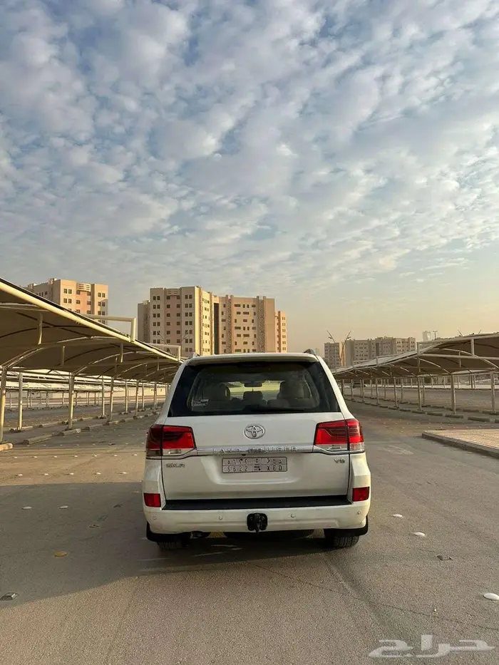 لاندكروزر ديزل GXR 2018 10