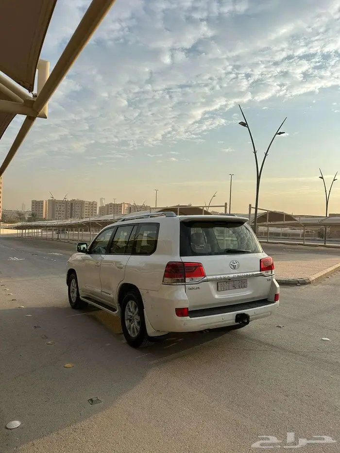لاندكروزر ديزل GXR 2018 14