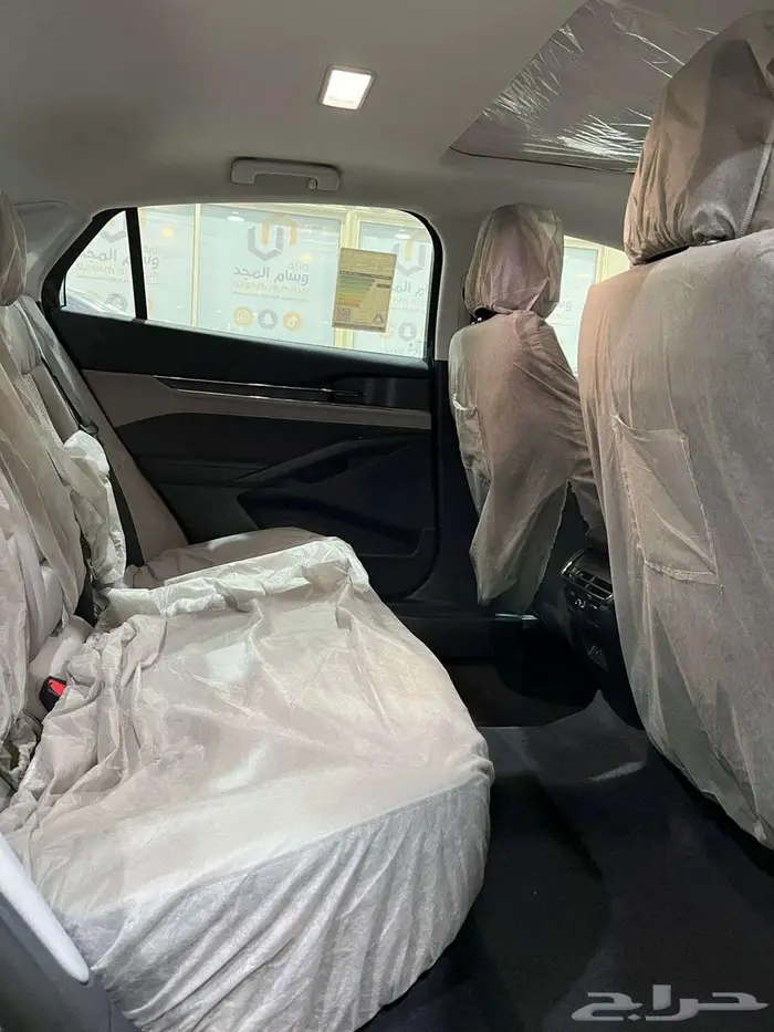 عرض خاص فورد تورس امبيانتي 2026 رمادي 8