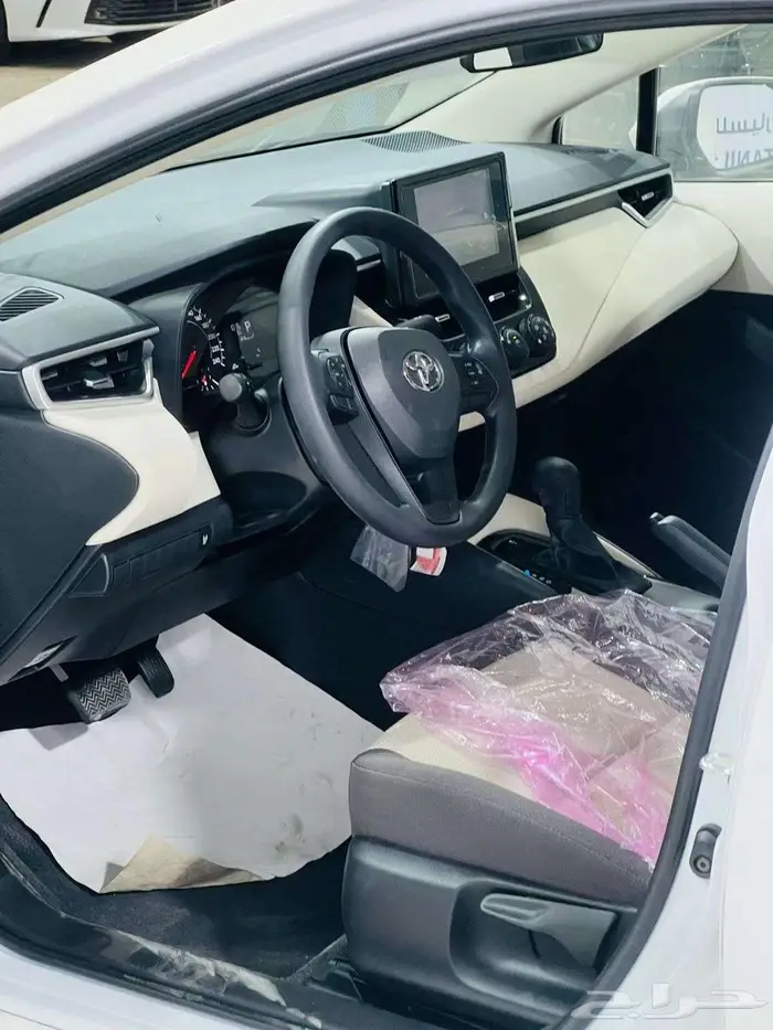 تويوتا كورولا XLI 1.6 بنزين بريمي 2025 7