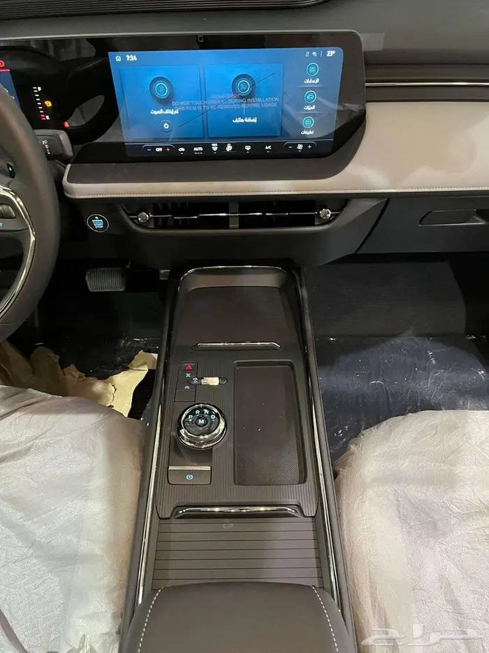 عرض خاص فورد تورس امبيانتي 2026 رمادي 10