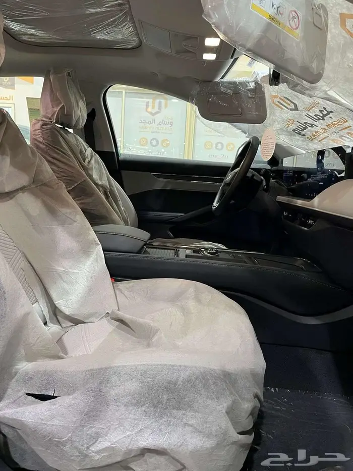 عرض خاص فورد تورس امبيانتي 2026 رمادي 6