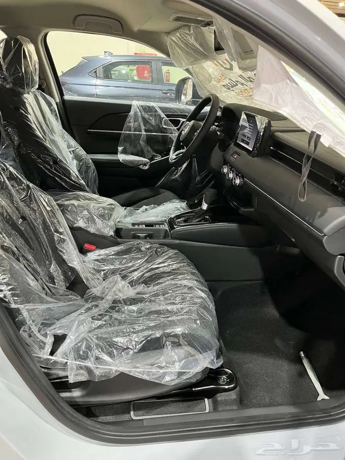 هوندا HRV LXنص فل 2025 جاهزة لك 79575 6