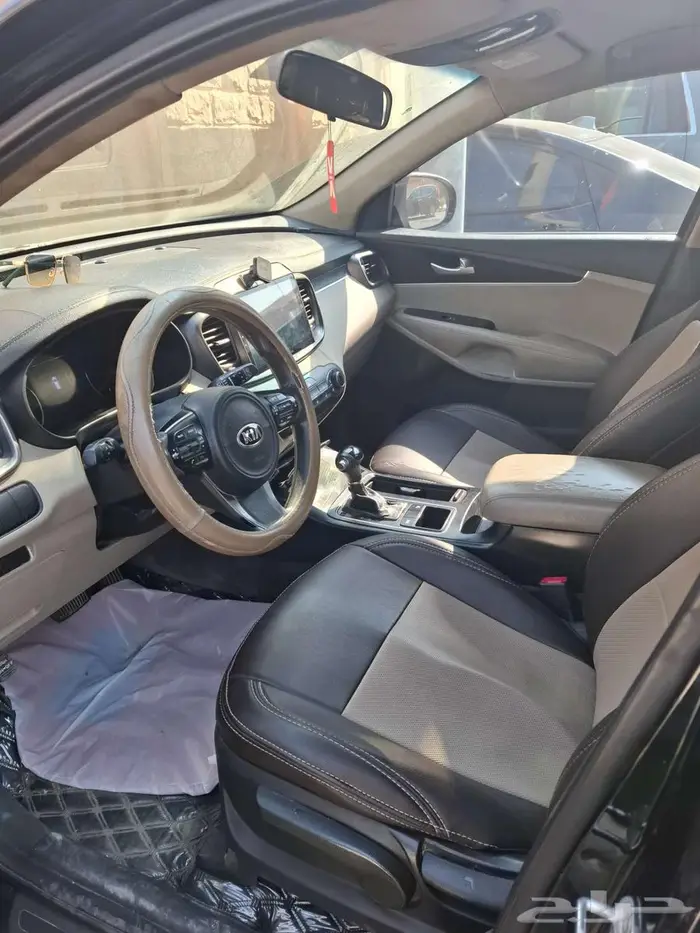 كيا سرنتو جيب 7ركاب 2016 1