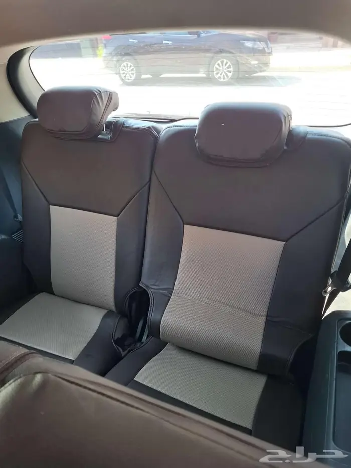 كيا سرنتو جيب 7ركاب 2016 3