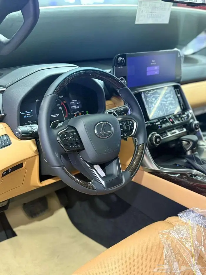 لكزس LX600 BB موديل 2025 وارد سعودي 5