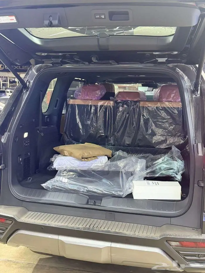 لكزس LX600 BB موديل 2025 وارد سعودي 3