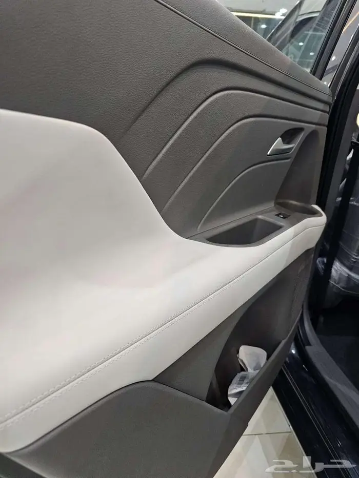 هيونداى ستارجيزر 2025 7 راكب اصفار 8