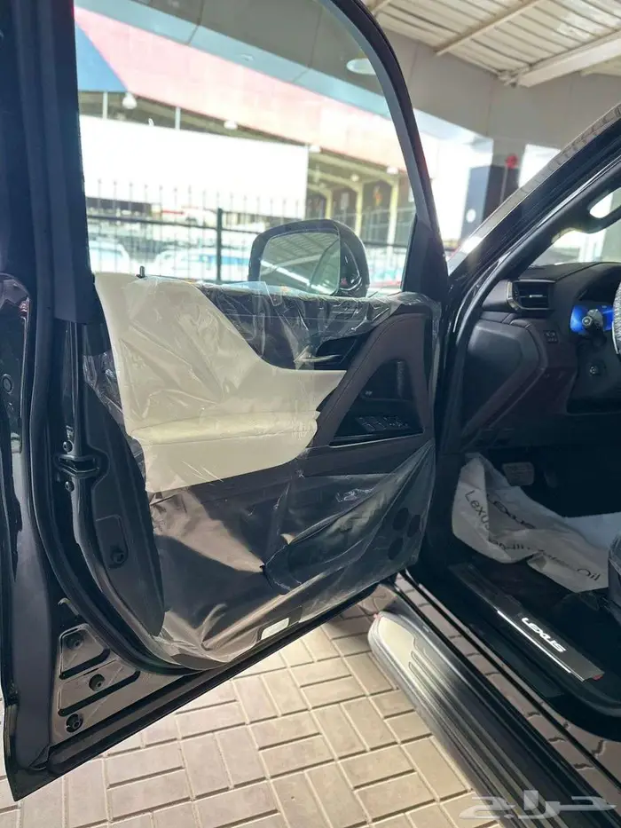 ليكزس Lx600 2025 10