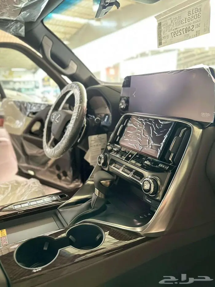 ليكزس Lx600 2025 4