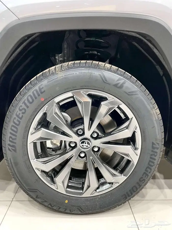 تويوتا راف فور XLE بنزين سعودي 2025 اقل سعر كاش وبنوك 4