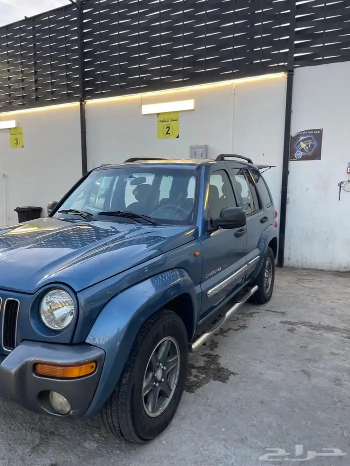 جيب شاروكي ليبرتي 2004 1
