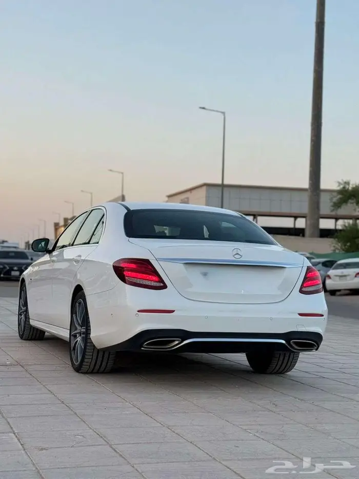 مرسيدس 2021 E200 4
