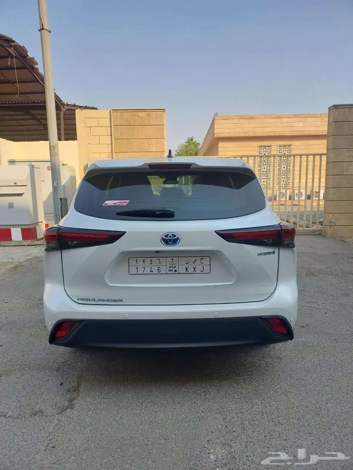 (4x2) 2024 LE تويوتا هايلاندر 0