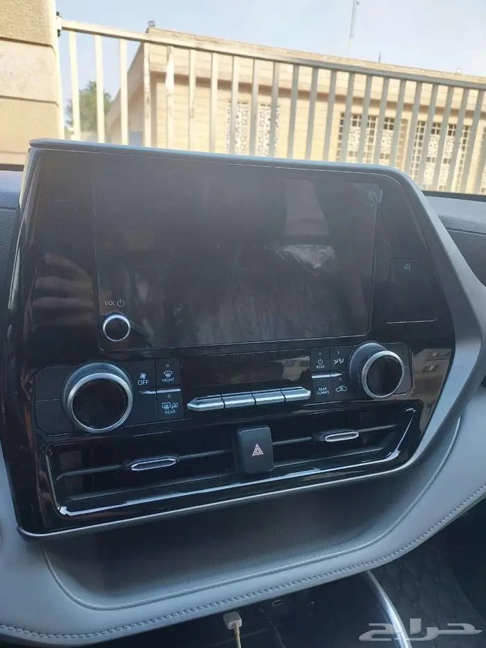 (4x2) 2024 LE تويوتا هايلاندر 17