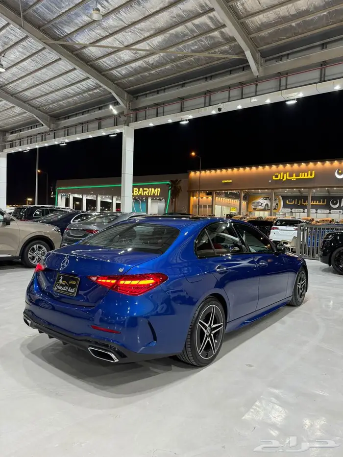 مرسيدس C200 2022 3