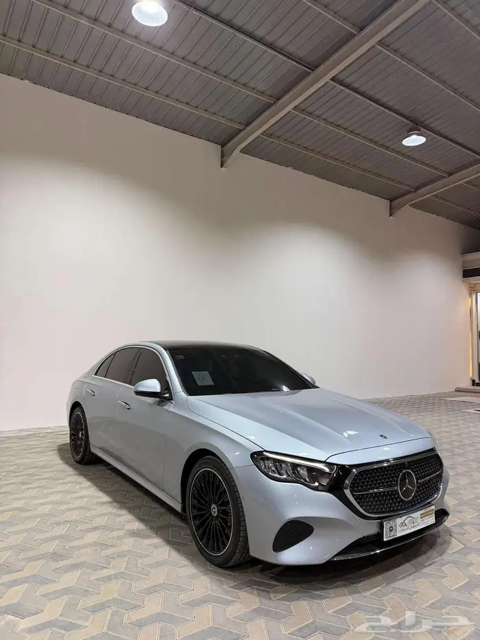 مرسيدس E200 موديل 2025 4