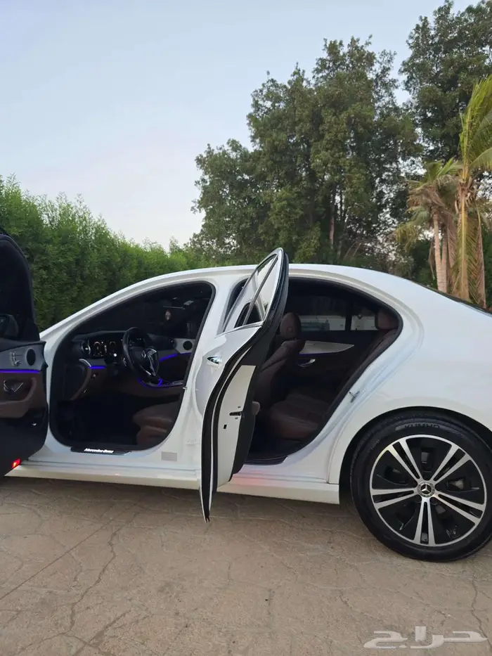 مرسيدس E عداد قليل 2021 6