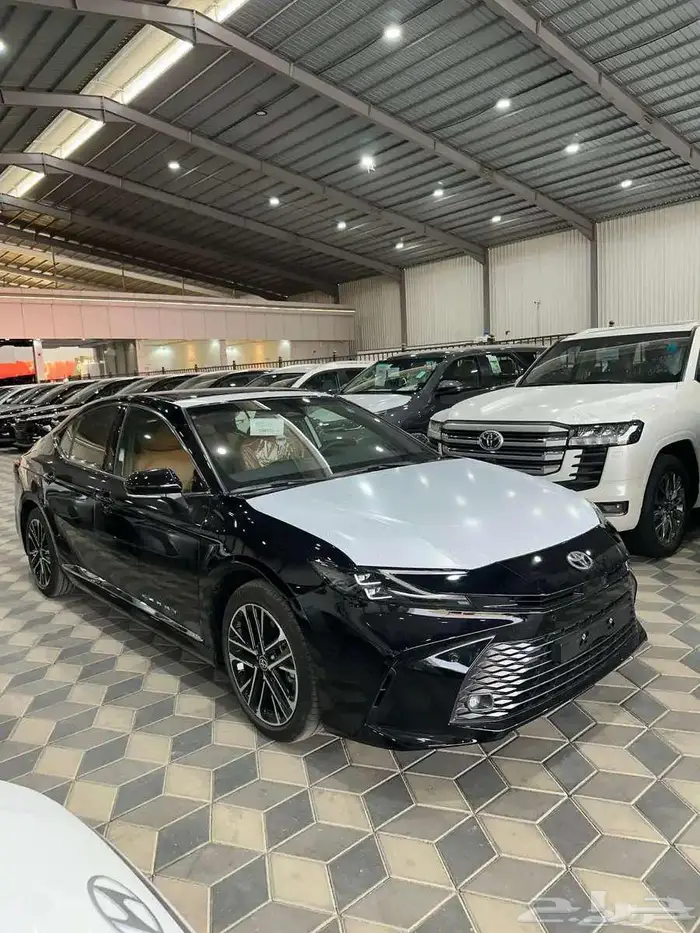 تويوتا- كامري- LE -هايبرد- 2025-بطاقه - اسود بطاقه 1