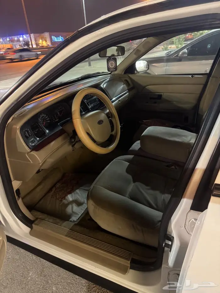 فورد فكتوريا 2011 0