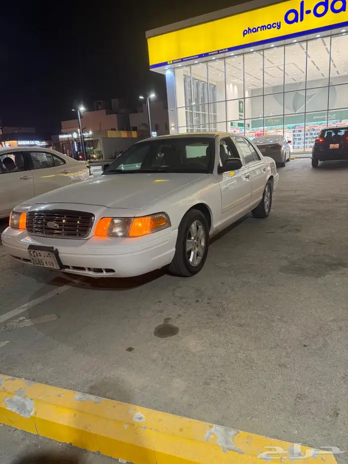 فورد فكتوريا 2011 2