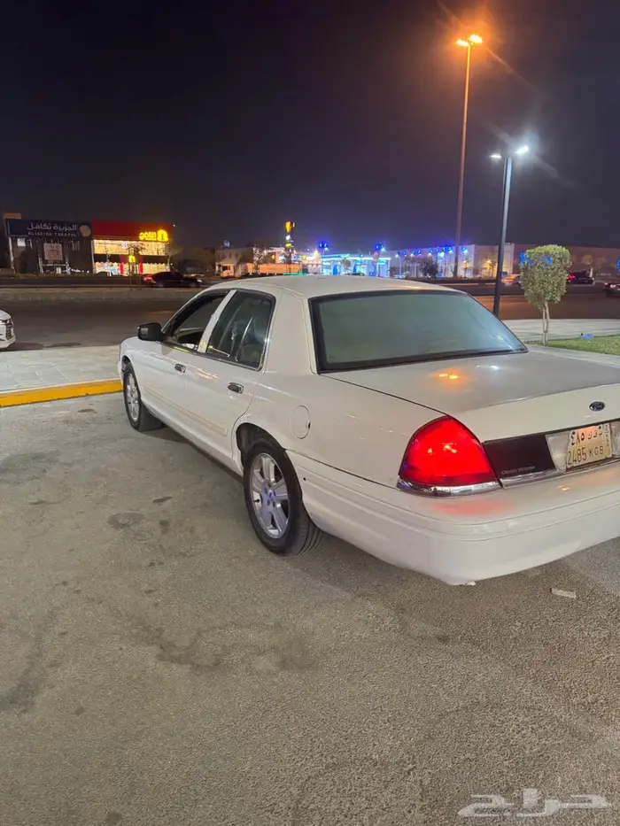 فورد فكتوريا 2011 5