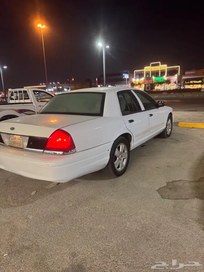 فورد فكتوريا 2011 3