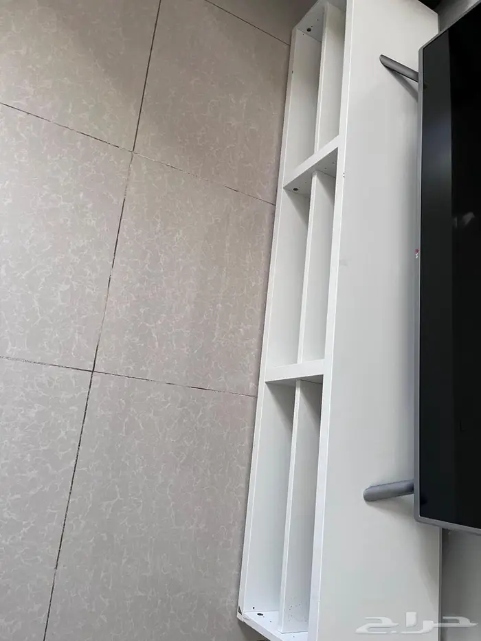 طاوله تلفزيون ابيض من ايكيا 0