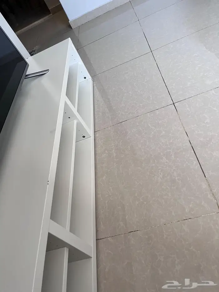 طاوله تلفزيون ابيض من ايكيا 2