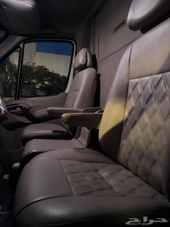 مرسيدس فان موديل 2014   نظام دفع رباعي 4 4 10