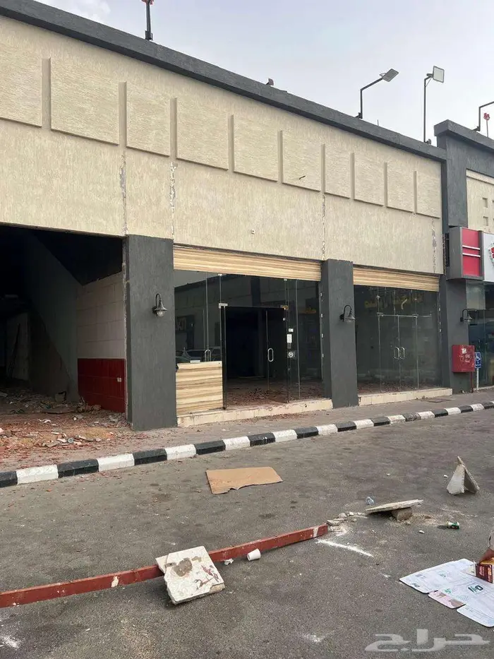 معارض تجارية بموقع إستراتيجي على طريق مكة - الهدا 7