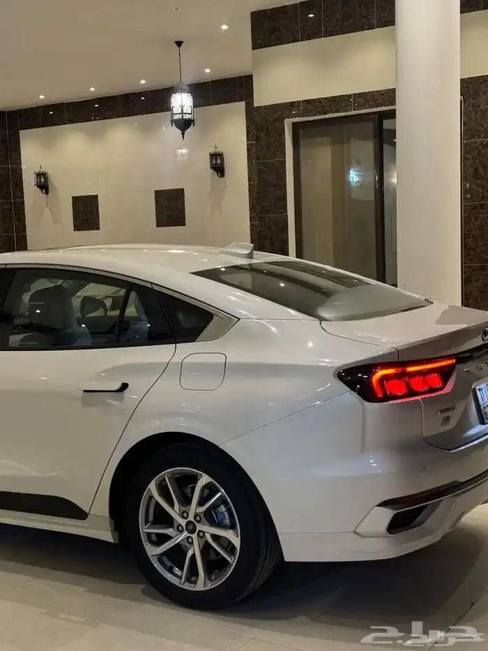 للبيع فورد تورس 2023 نص فل ترند 2