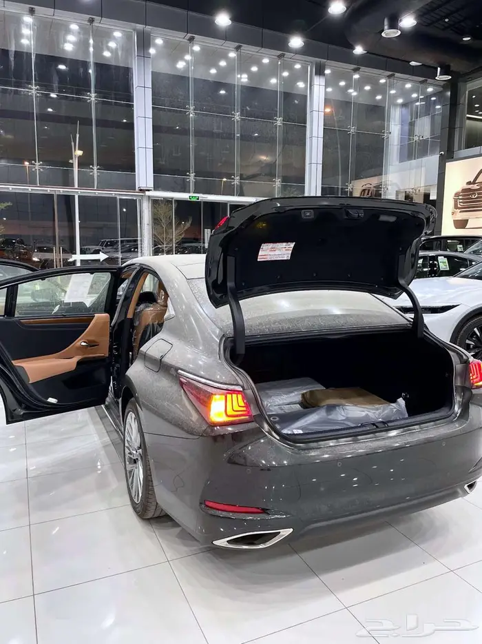 لكزس ES 350 CC نص فل 2025 جميع الاوان اقل سعر كاش وبنوك 9