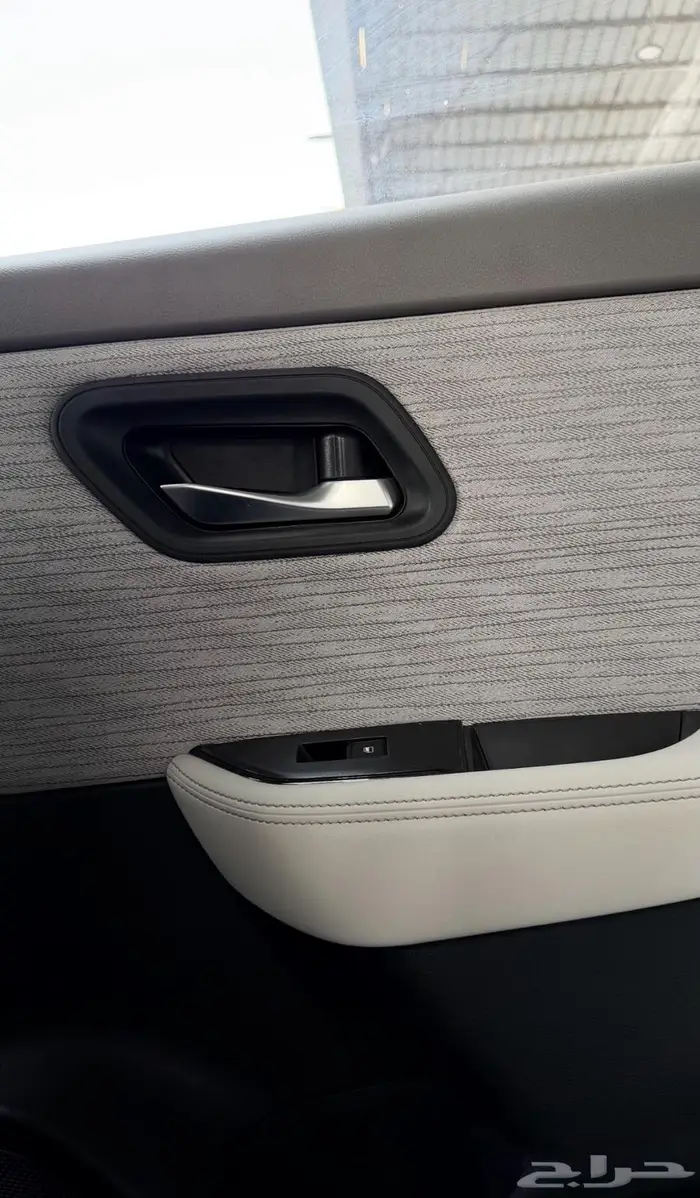 نيسان اكس تريل بدون دبل ستاندر 2025- معرض المملكه الدولي 4