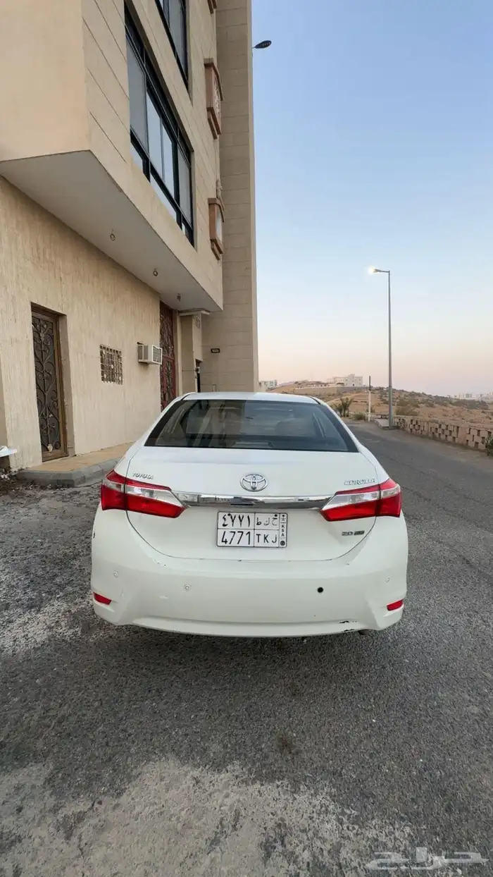 للبيع تويوتا كورولا 2015 التسليم في الباحة أو الطائف 3