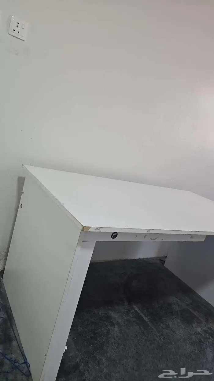 طاوله وكرسي 0