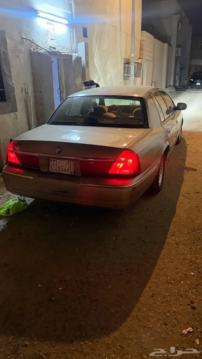 فوردماركيز2002 5